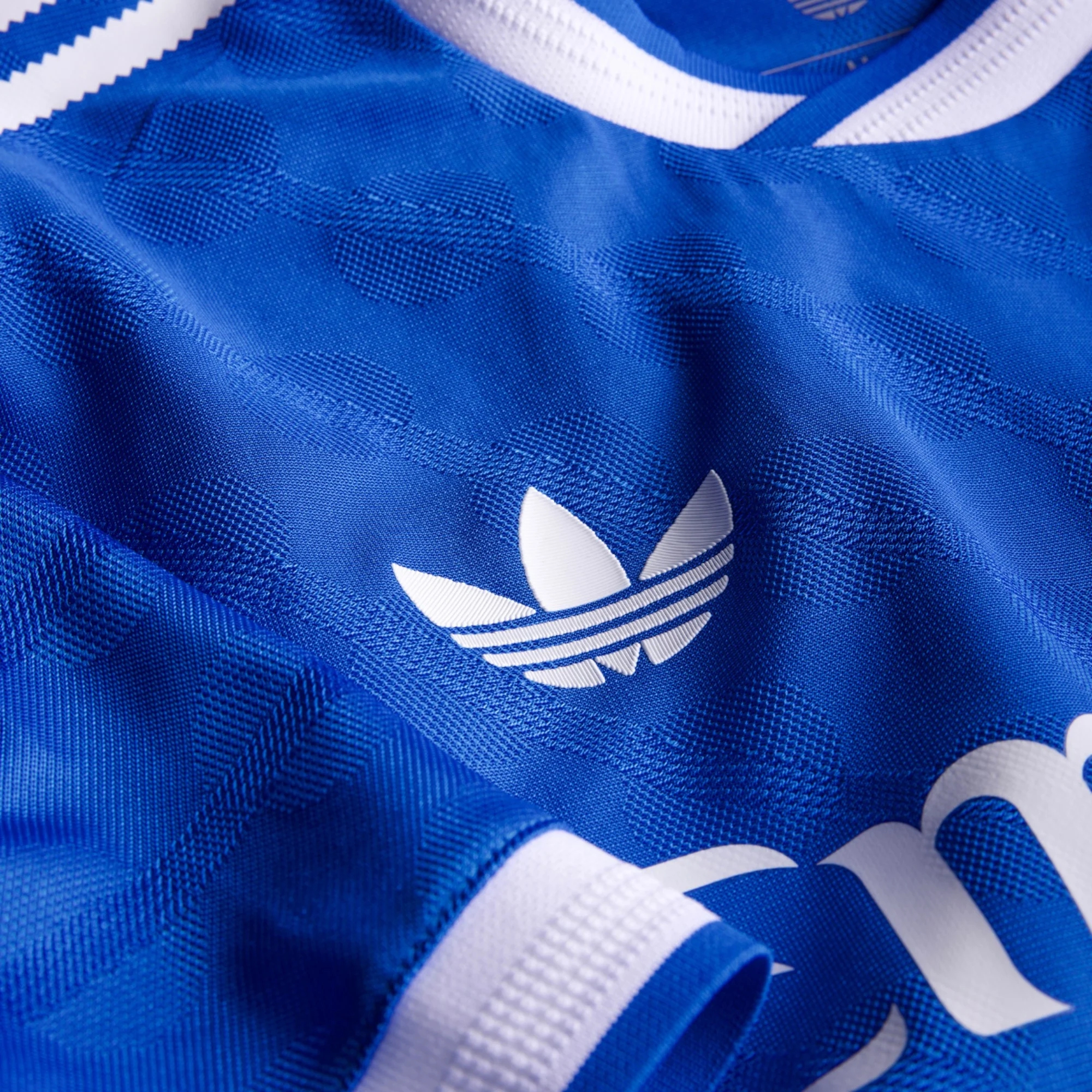 Jalkapallo Pelipaidat FC Real Madrid 25-26,Jalkapallo Pelipaidat FC Real Madrid Naisten ALABA #4 Kolmas Peliasu 2025-2026,halvalla Paidat Naisten FC Real Madrid ALABA 4 Kolmas suojat,FC Real Madrid Jalkapallovaatteet